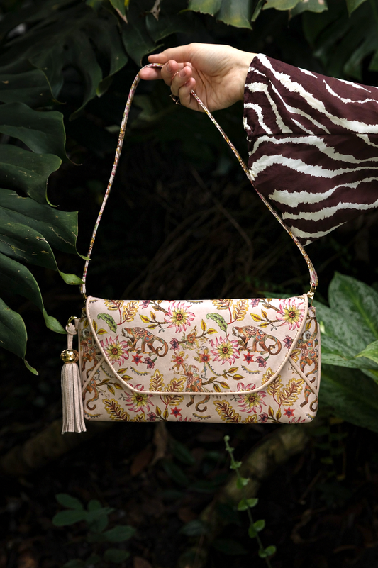 Canopy Chorus Envelope in Blush