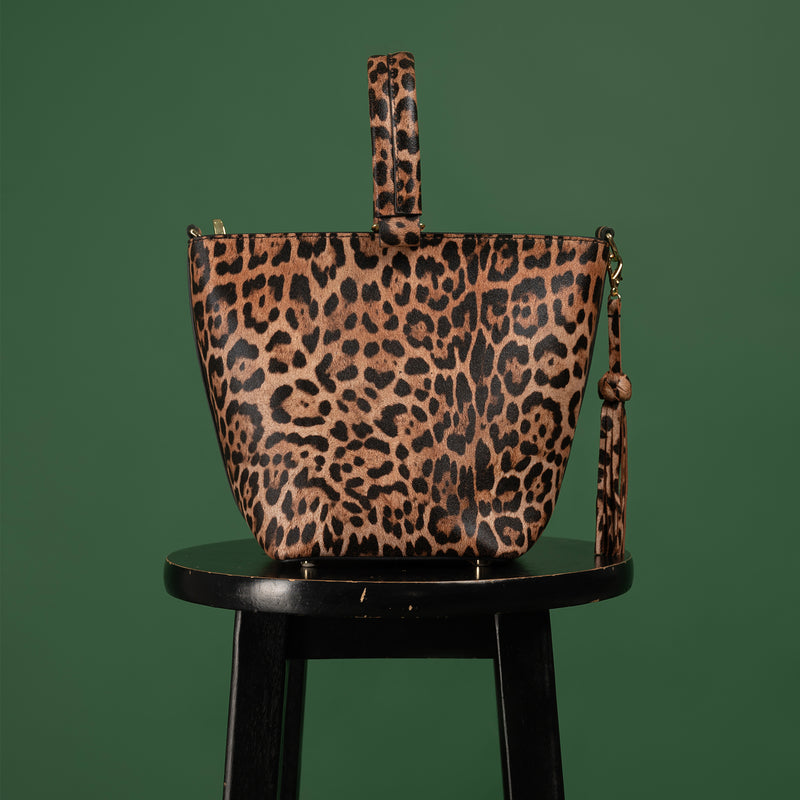 The Noraa Bucket Bag in Leopard